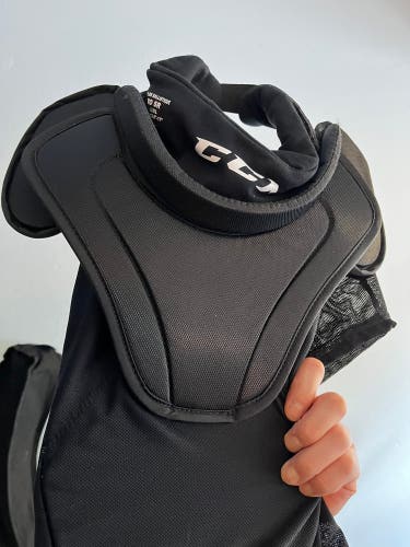 Used CCM TCPRO Ice Hockey Goalie Neck Guard Protector Senior size SR Black throat