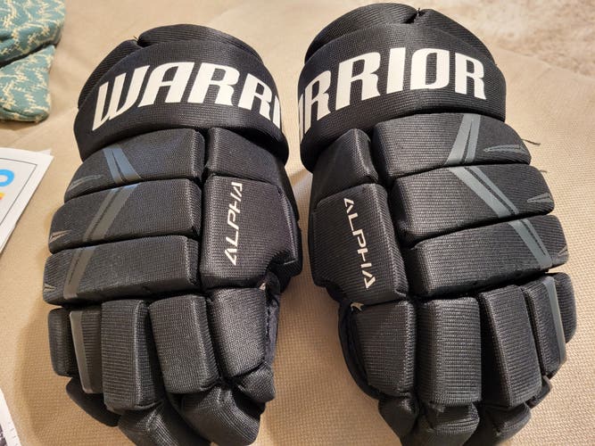 New Warrior Alpha QX5 Gloves 11"