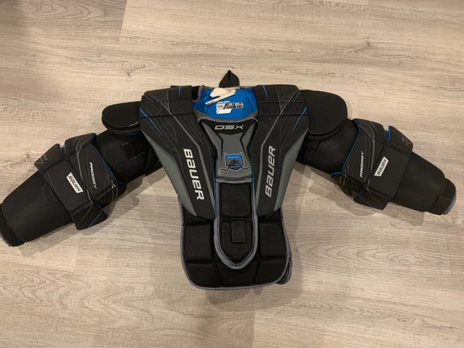 Used XL Bauer GSX Goalie Chest Protector