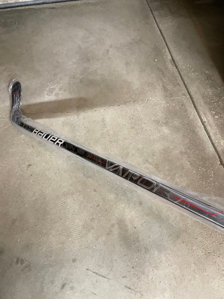 Senior Right Handed P92 Vapor Hyperlite Hockey Stick