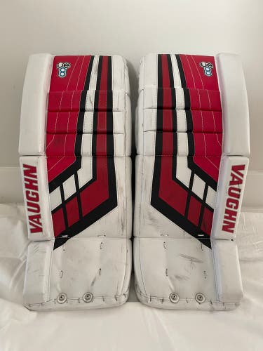 22" Vaughn Velocity VE8 Goalie Leg Pads