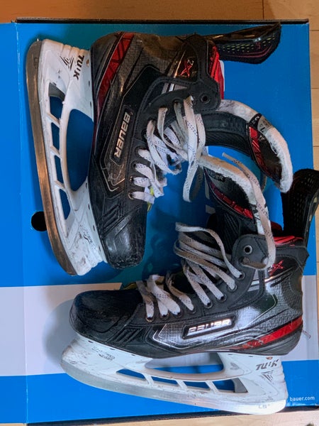 Senior Used Bauer Vapor 2X Hockey Skates Size 7.5