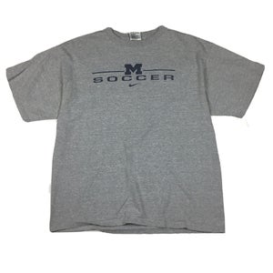 Y2K University of Michigan Wolverines Soccer Center Swoosh Gray T-Shirt (L)