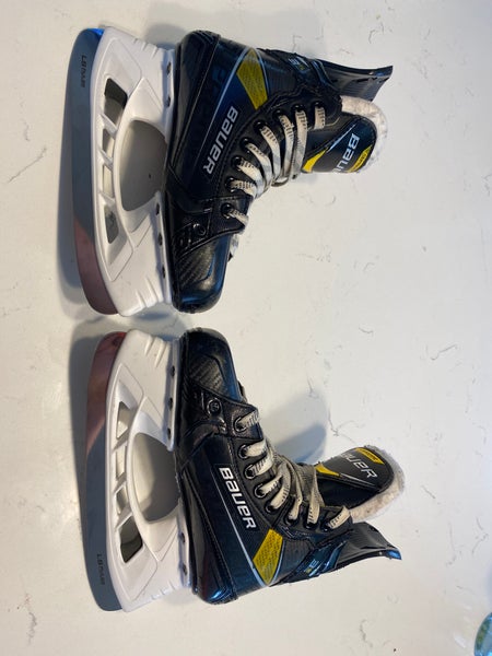 Used Bauer Supreme 3S Pro Hockey Skates Extra Wide Width Size 1.5