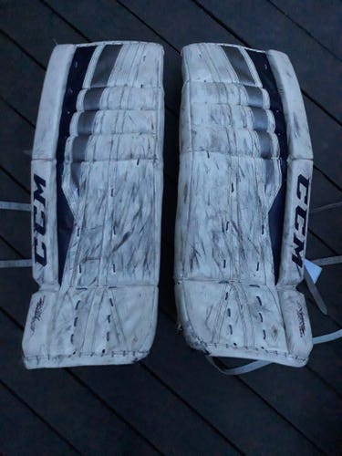 Used 32" CCM Extreme Flex 860 Goalie Leg Pads navy silver