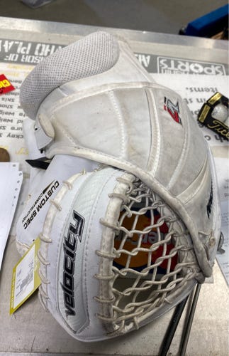 Vaughn Velocity V7 Used White Intermediate Regular catcher