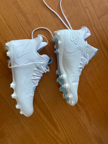 White Men's Size 10 (Women's 11) Mid Top Freeze