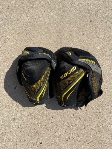 Used Small Bauer Supreme TotalOne MX3 Elbow Pads