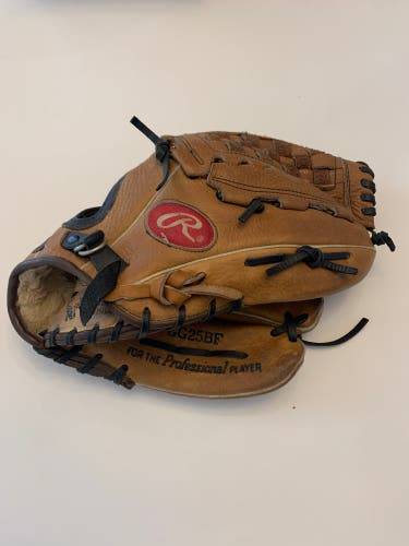 Used Outfield 12.5" Gold Glove Baseball Glove