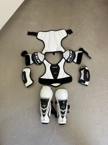 Junior Large CCM LTP Shoulder Pads
