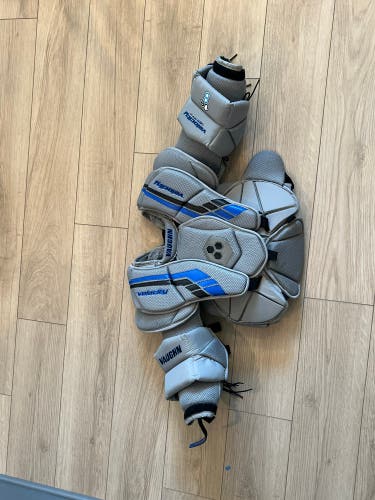 Small/Medium Vaughn Velocity VE8 Pro Goalie Chest Protector