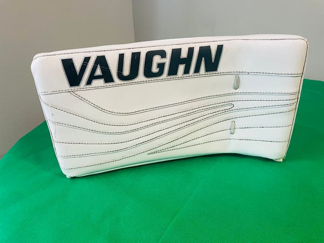 Vaughn Ventus Pro Carbon hockey goalie blocker