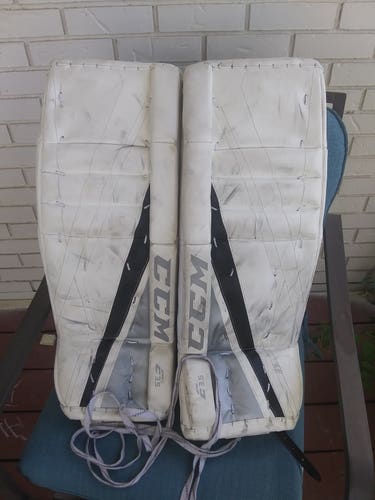 Used 26" CCM Extreme Flex E3.5 Goalie Leg Pads