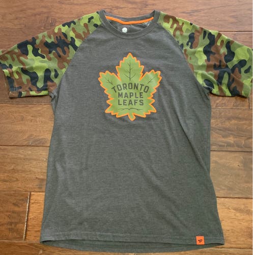 Toronto Maple Leafs Gray Used Medium  Shirt