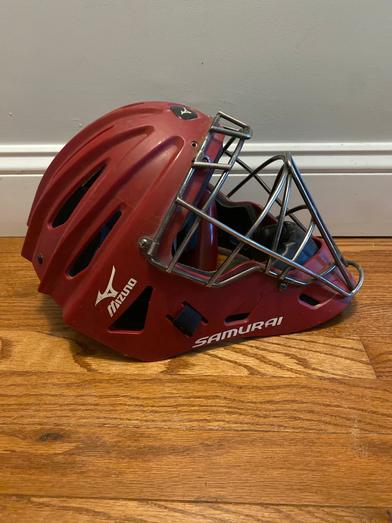 Mizuno Samurai Catcher's Face Mask, Red