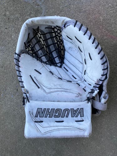 Vaughn Goalie Glove Regular Pro V Elite