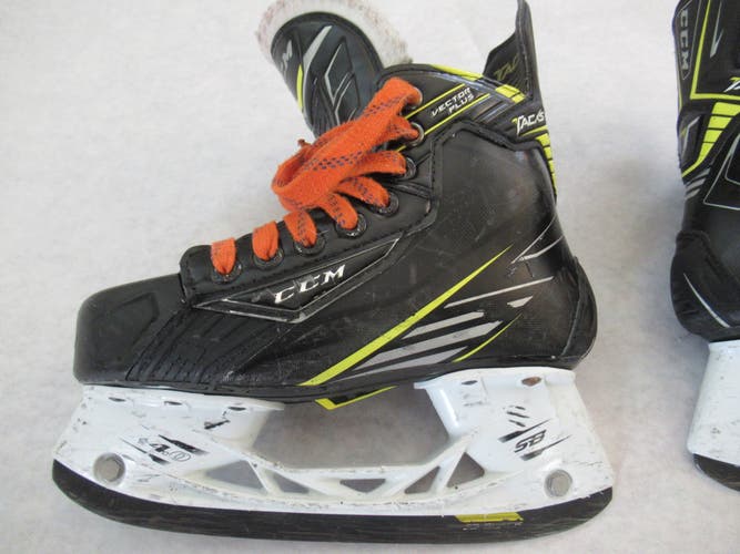 Junior Used CCM Tacks Vector Plus Hockey Skates Regular Width Size 2