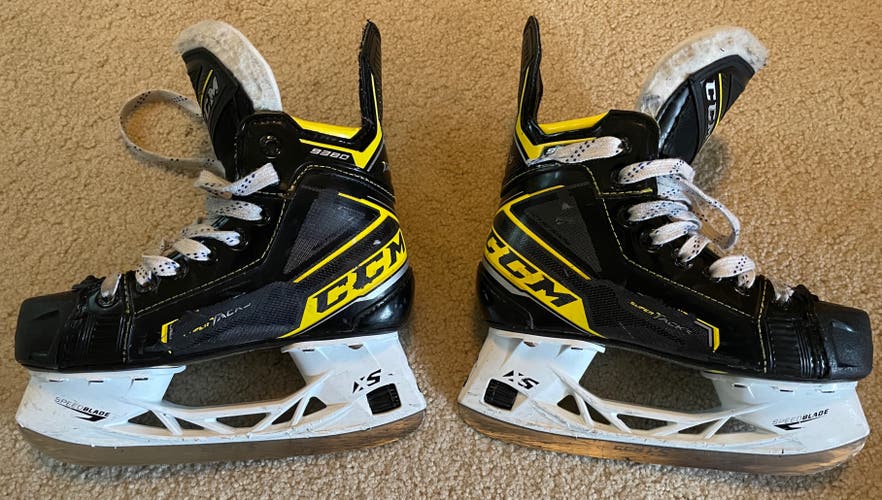 Junior Used CCM Tacks 9380 Hockey Skates Regular Width Size 1.5