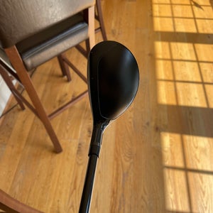 Men's Right Handed Regular Flex 3H Stealth Hybrid