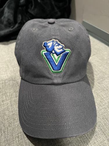 Vancouver Canucks 47 clean up hat