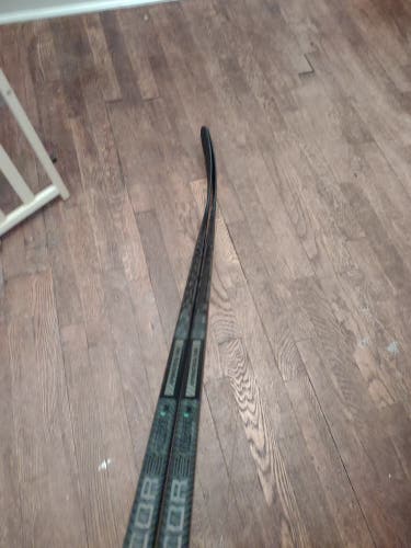 Lightly used CCM Ribcor Trigger 6 Pro RH 75 Flex P29