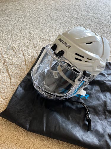 Used Small Bauer Re-Akt 95 Helmet