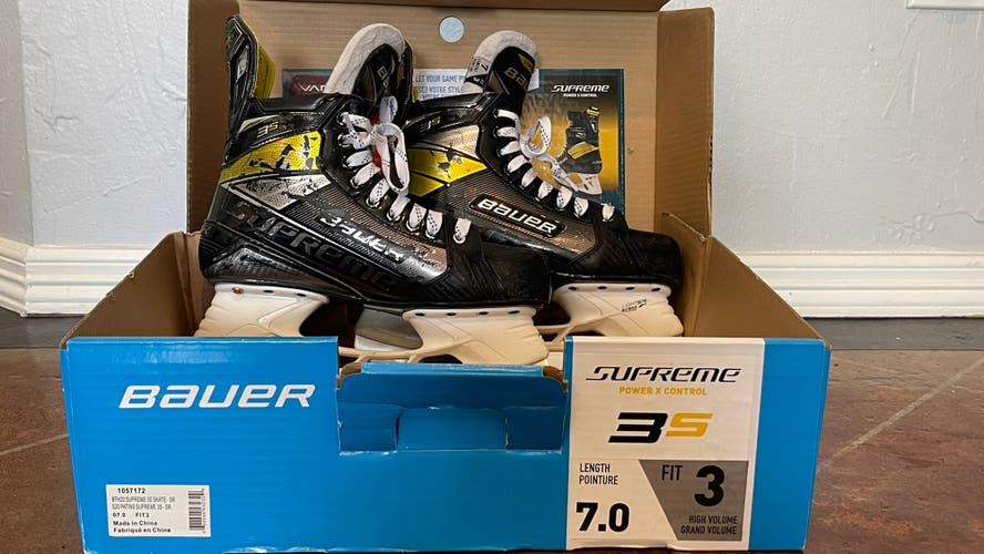 Bauer supreme 3s size 7 hockey skates