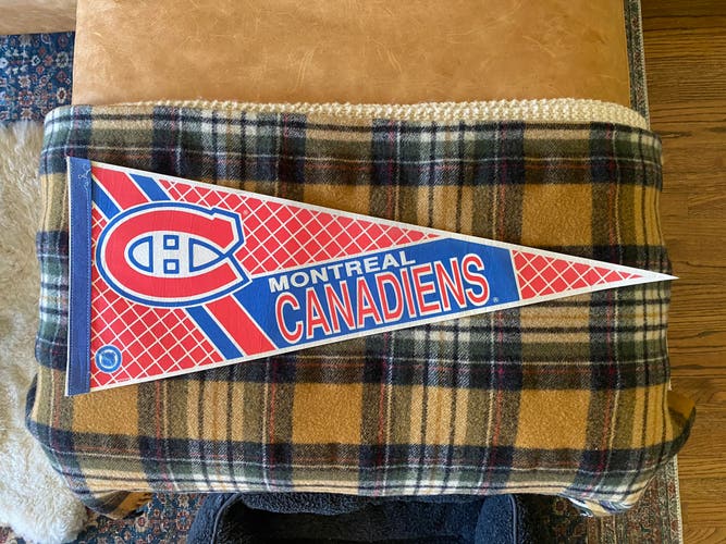 Montreal Canadiens pennant 92-93 Stanley cup season