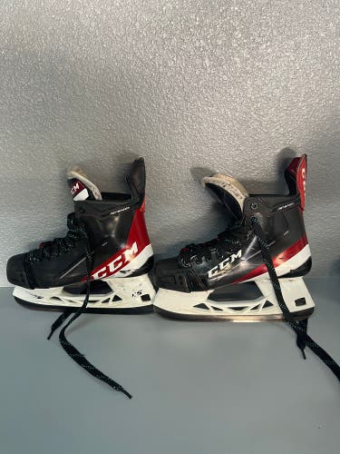 Used CCM  Size 8.5 JetSpeed FT485 Hockey Skates