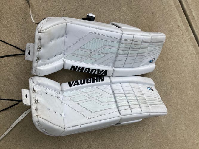 30" Vaughn  Velocity VE8 Goalie Leg Pads