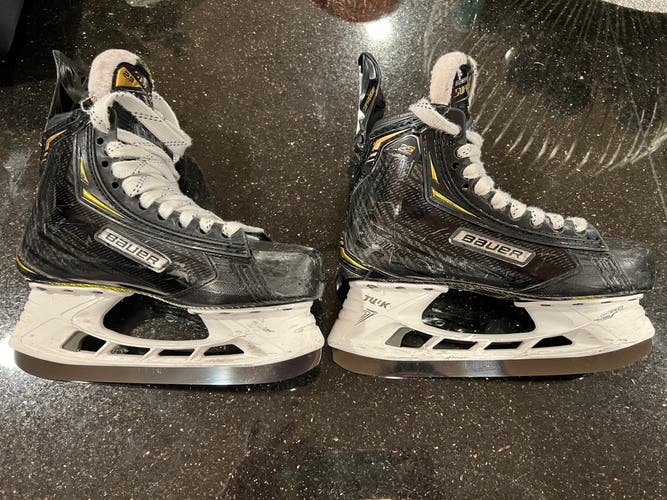 Used Bauer Regular Width  Size 5 Supreme 2S Pro Hockey Skates