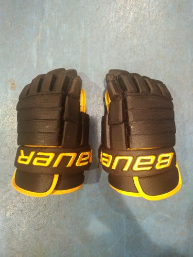 Used Bauer 4 Roll Team Pro Gloves 15"