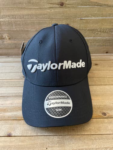TaylorMade Performance Cage Black S/M Flex Fit Fitted Golf Hat