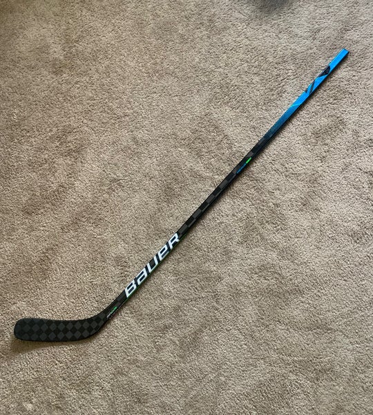 Senior RH P88 Nexus Geo Hockey Stick