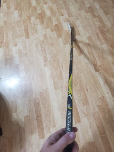 Used Senior Bauer Right Handed Supreme 1S Hockey Stick P88