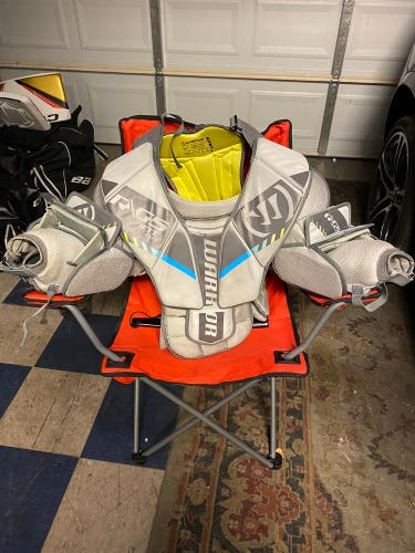 Used XL Warrior Ritual G5 Goalie Chest Protector