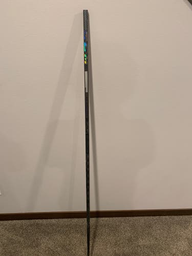 Intermediate Right Handed P29  Trigger 6 Pro Hockey Stick