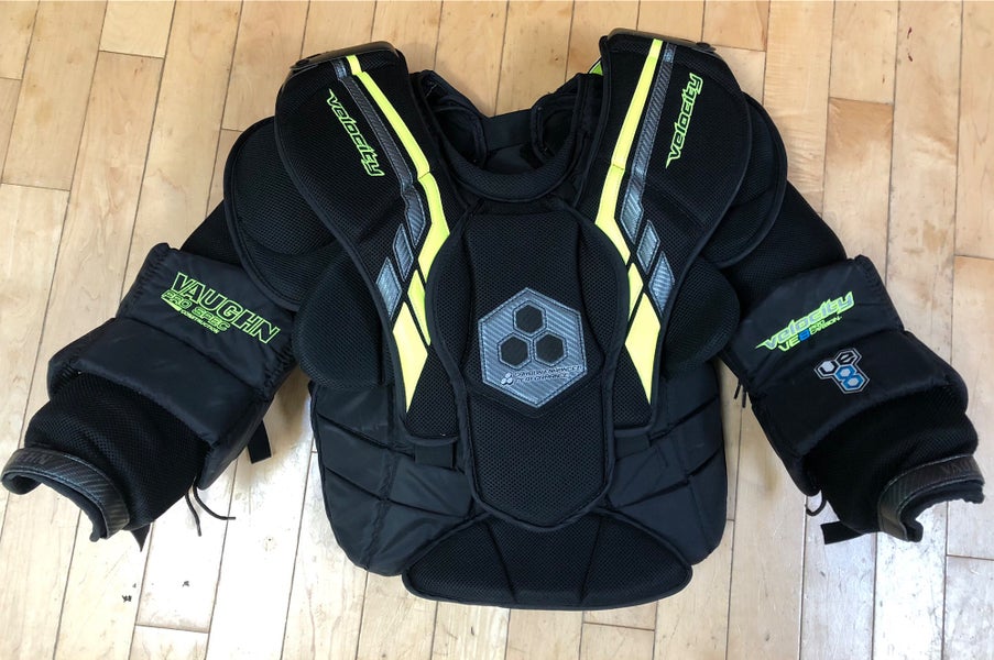 Sr Medium Vaughn VE8 Pro Carbon Goalie Chest Protector