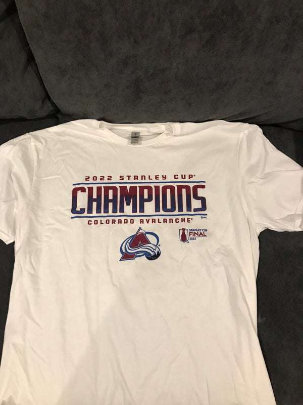 Men's Colorado Avalanche Fanatics Branded White 3-Time Stanley Cup  Champions T-Shirt