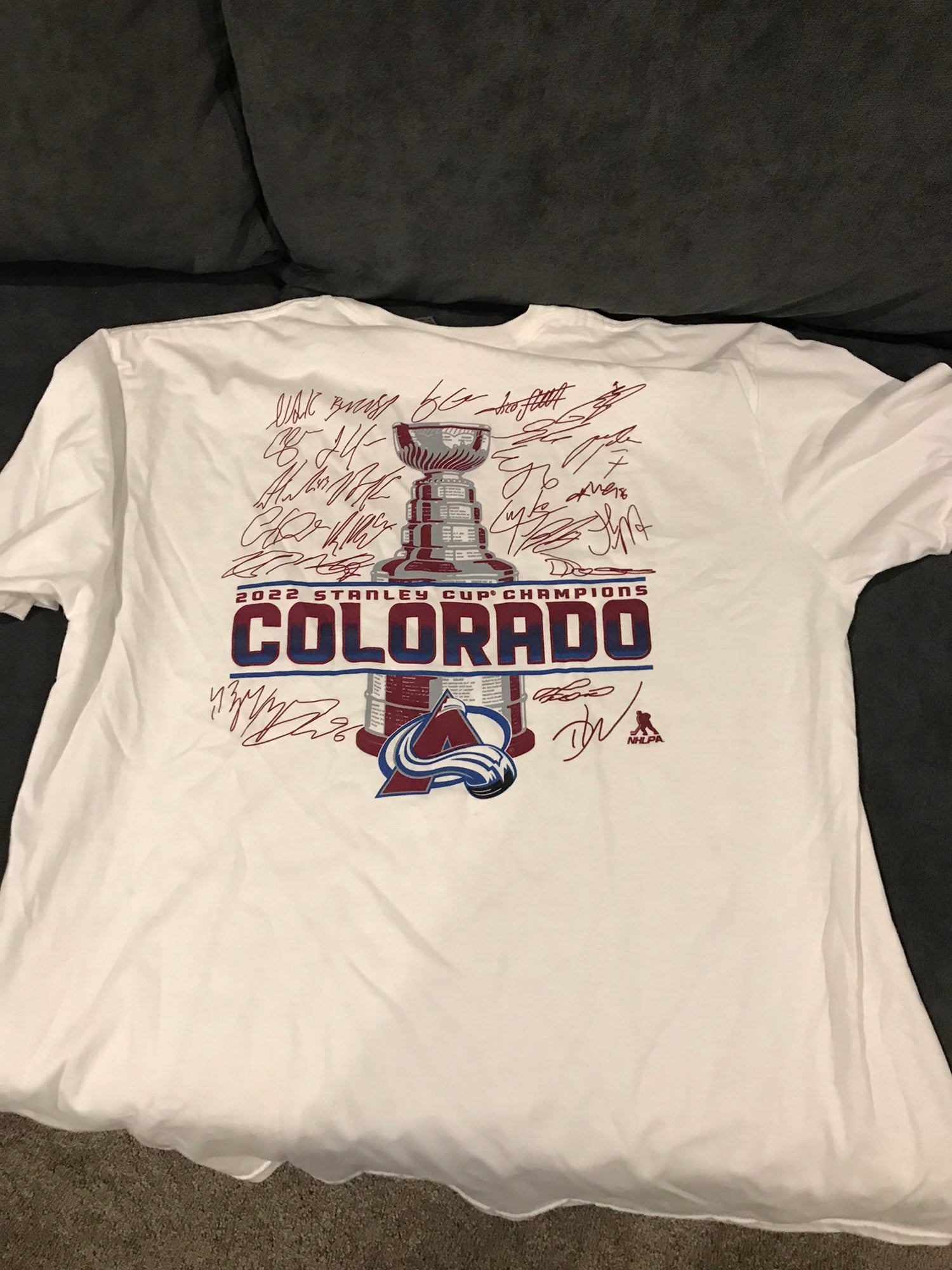 NWOT Colorado Avalanche “King Nate” Men's XL Barstool Sports T-Shirt