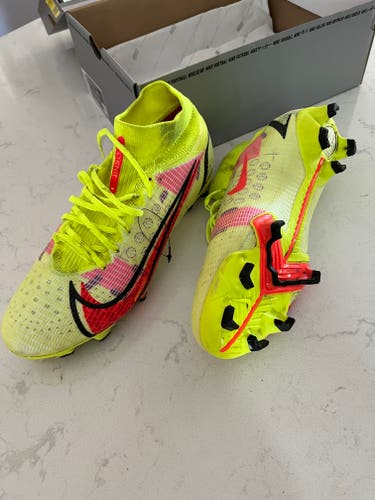 Yellow Men's Used Size 11 (Women's 12) Nike Mercurial Vapor Cleats