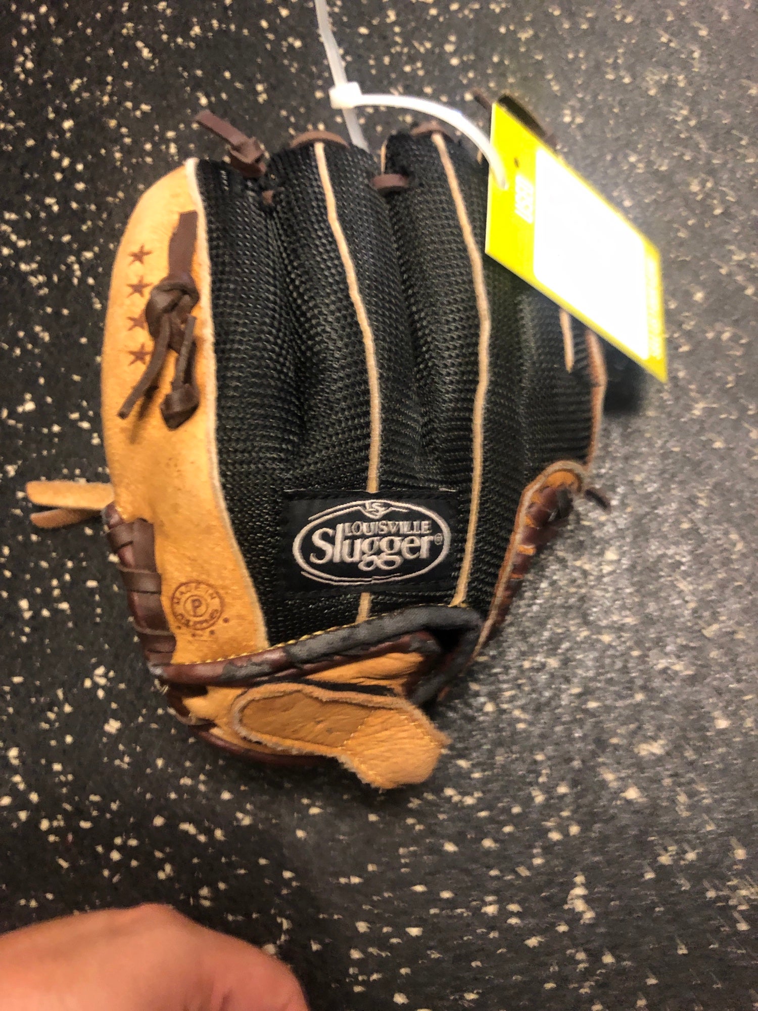 Louisville Slugger Genesis Youth Baseball Glove 2019 11.5" Left Hand Throw 