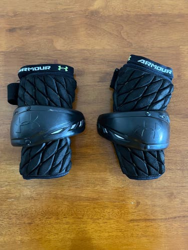 Used Medium Under Armour VFT Arm Pads