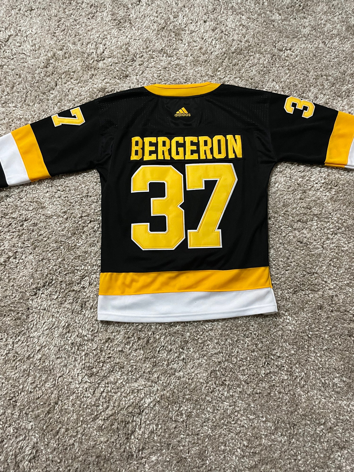 Men's adidas Patrice Bergeron White Boston Bruins Reverse Retro 2.0 Name &  Number T-Shirt