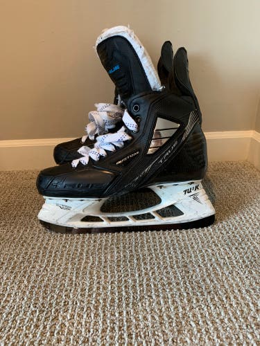 Used True Regular Width Pro Stock Size 10.5 Pro Custom Hockey Skates