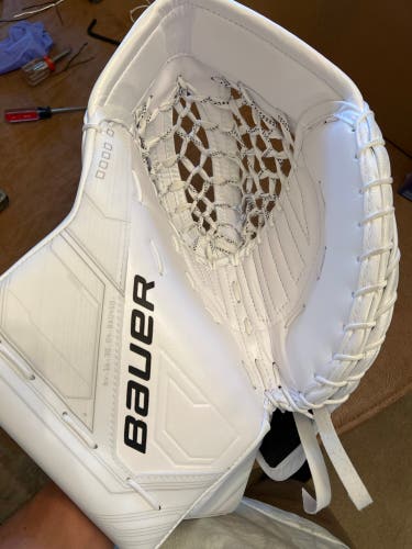 New Regular Bauer Mach Goalie Glove