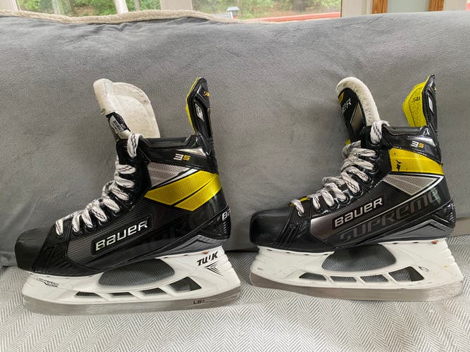 Senior Used Bauer Supreme 3S Pro Hockey Skates Regular Width Size 8