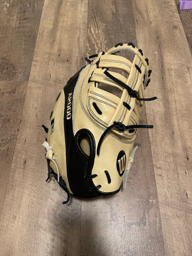 Wilson A2000 2800 First Base Mitt 12in