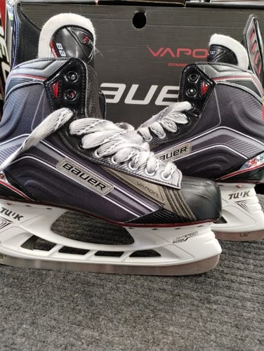 Senior New Bauer Vapor X700 Hockey Skates Size 10.5