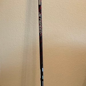 Senior Right Handed P28  JetSpeed FT5 Pro Hockey Stick